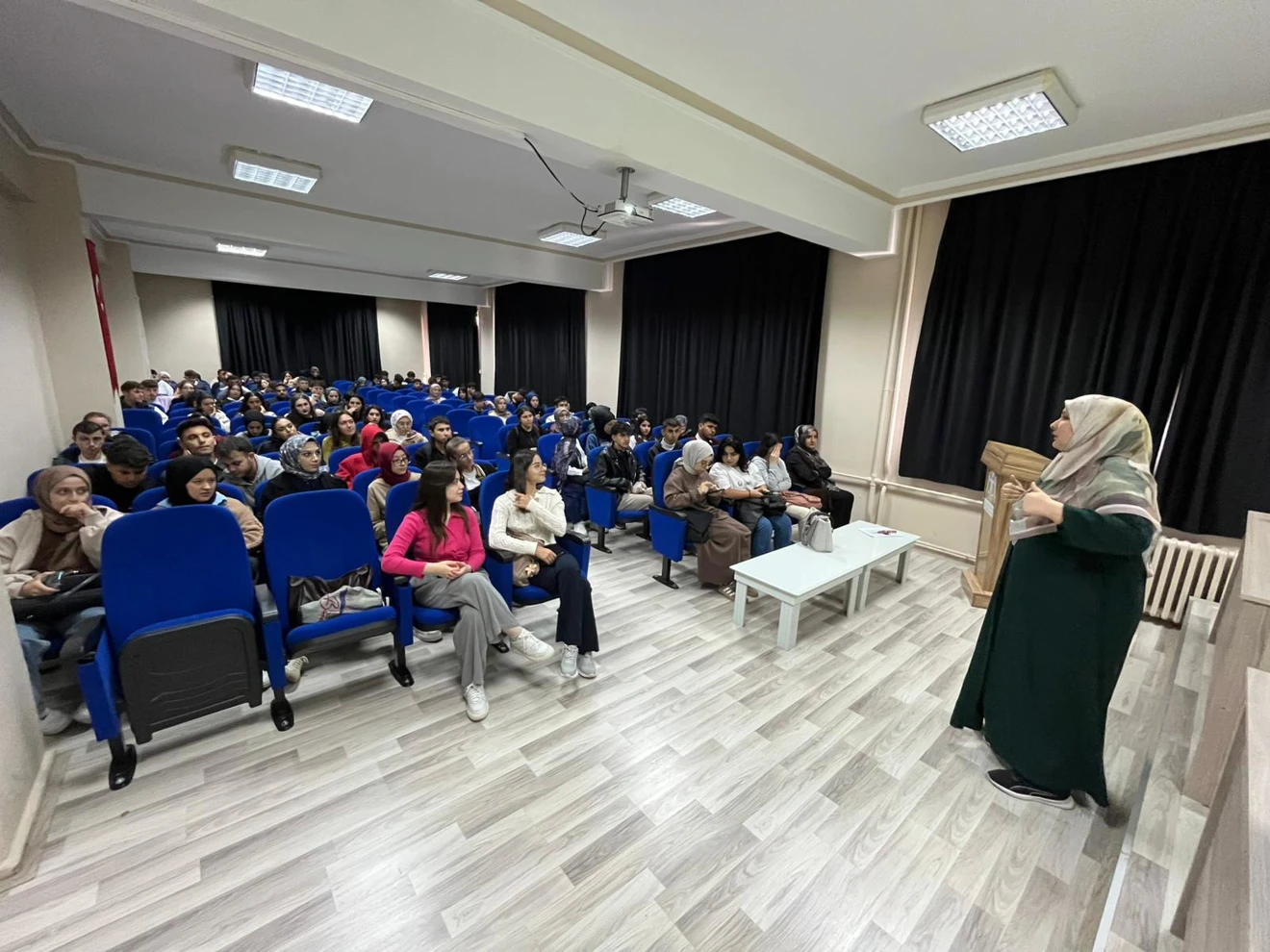 Bozkır Toplum Sağlığı Merkezi Doktorları "Ruh sağlığı ve Meme Kanseri" Eğitimi Verdi